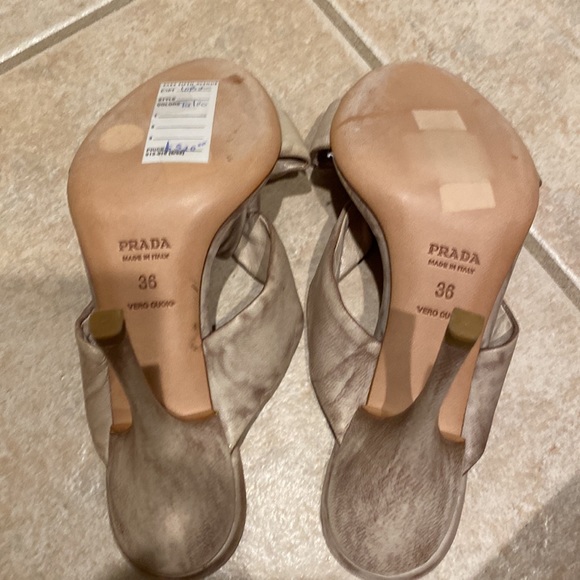 Genuine Prada Italian high heels - Picture 3 of 5